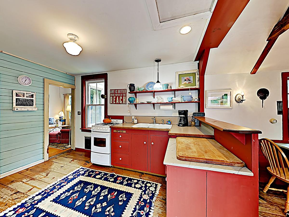 63 Locust Rd Home - thumb 13