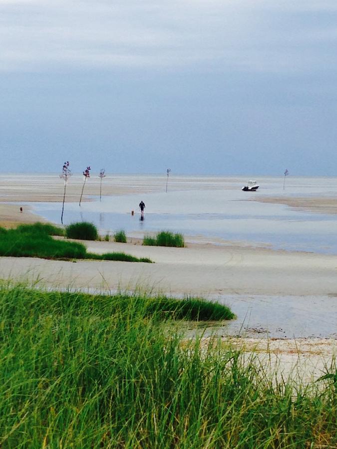 Large But Comfortable Home Walking Distance To Beach - thumb 11