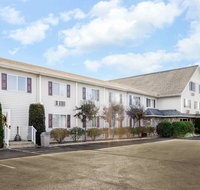 Super 8 by Wyndham St. Ignace - Accommodation Ohio