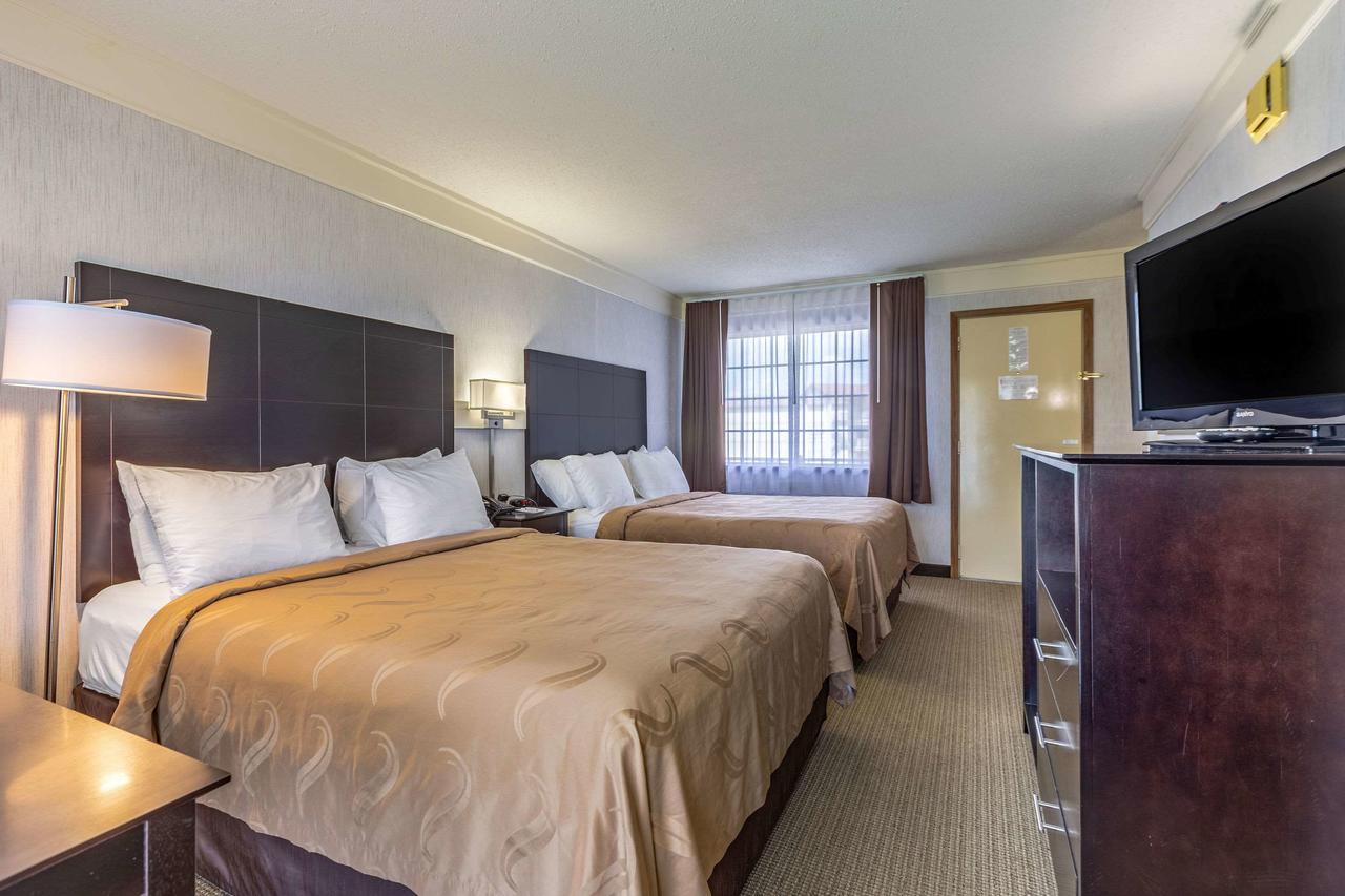 Quality Inn Lakefront - thumb 29