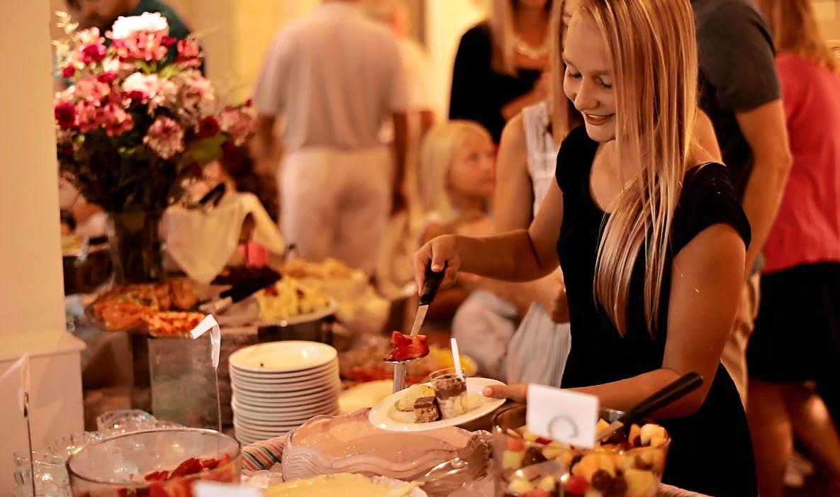 Stafford's Bay View Inn - thumb 2