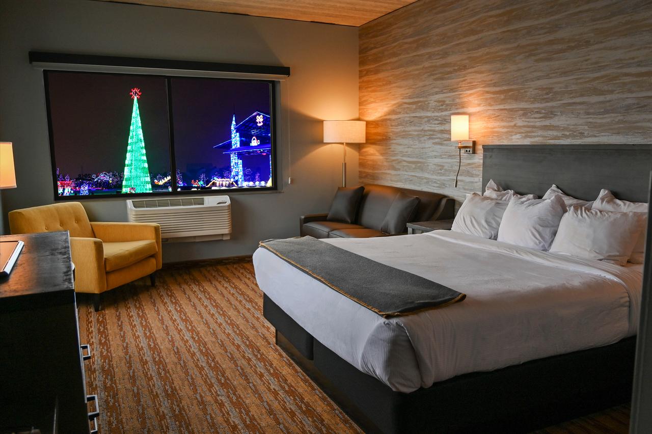 Pier B Resort - thumb 1