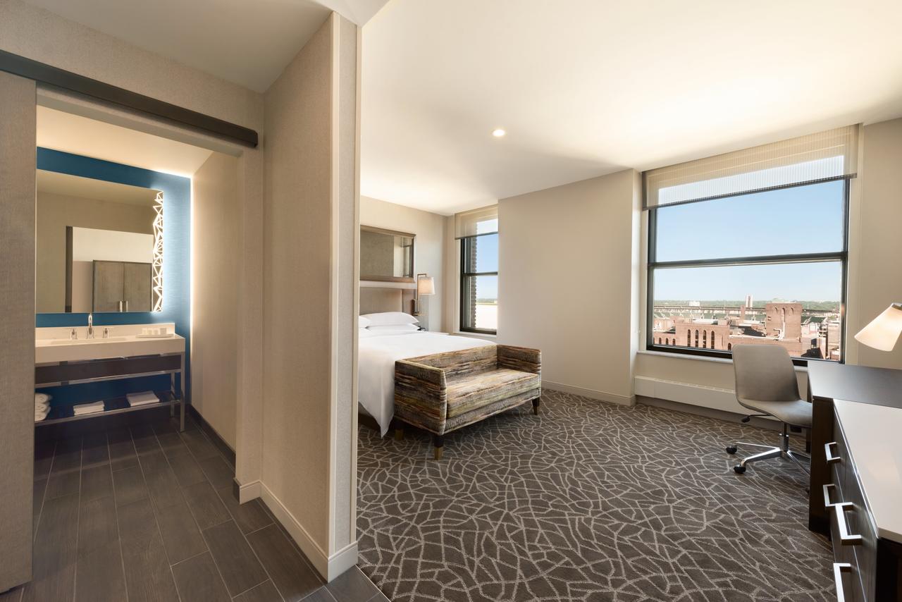 Embassy Suites By Hilton Minneapolis Downtown Hotel - thumb 22