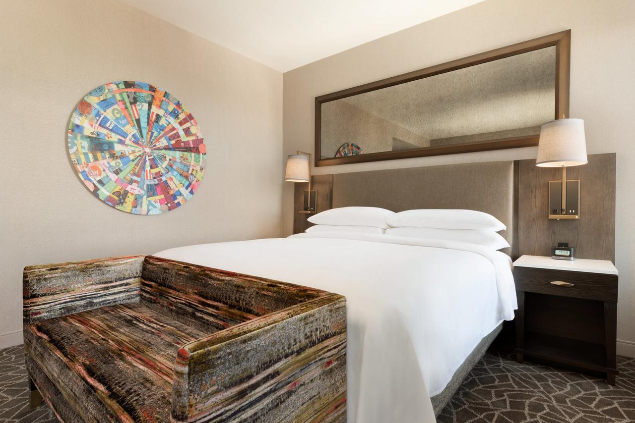 Embassy Suites By Hilton Minneapolis Downtown Hotel - thumb 23