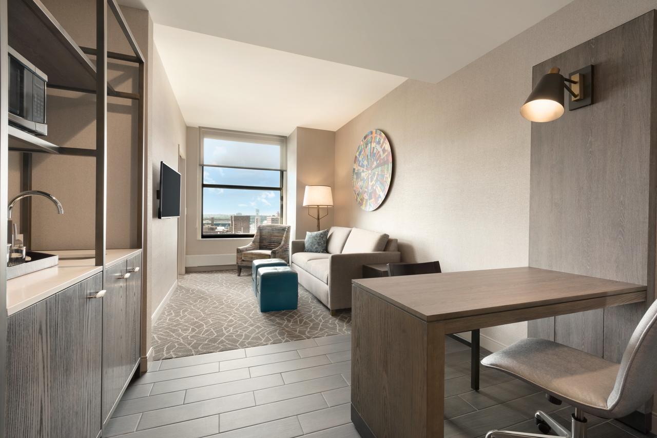 Embassy Suites By Hilton Minneapolis Downtown Hotel - thumb 2