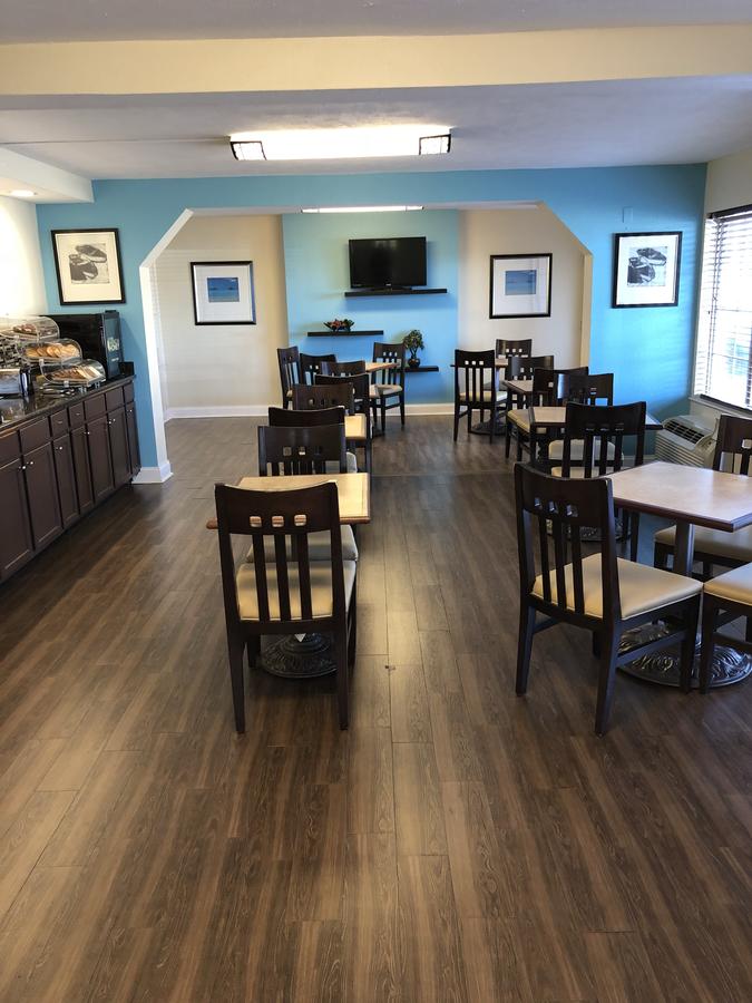 Super 8 By Wyndham Gulfport Near Biloxi - thumb 26