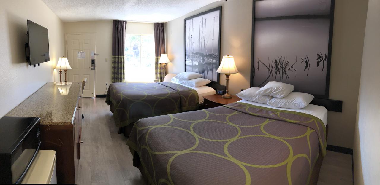 Super 8 By Wyndham Gulfport Near Biloxi - thumb 35