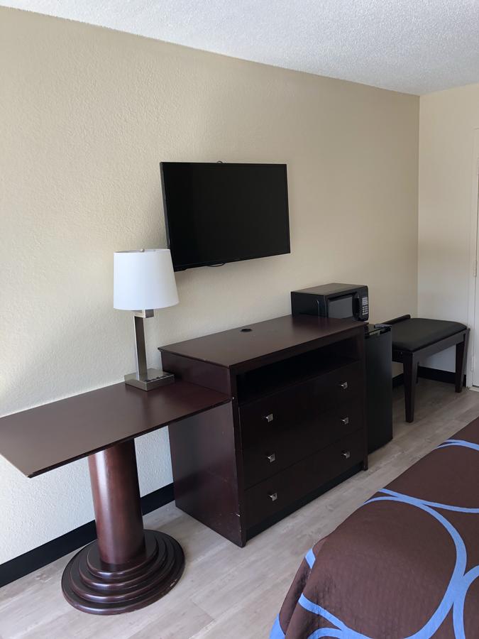 Super 8 By Wyndham Gulfport Near Biloxi - thumb 31