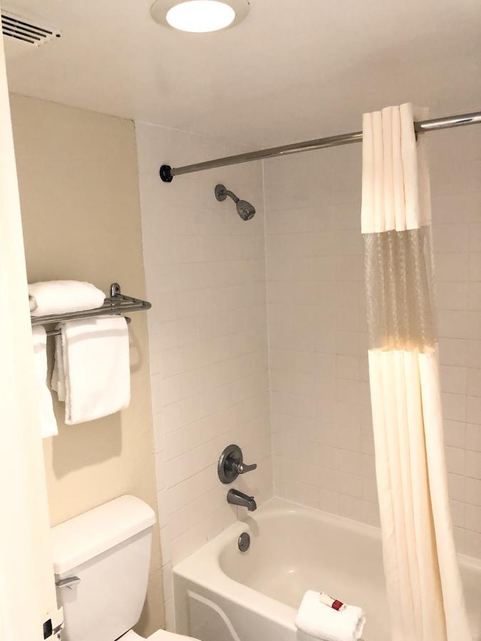 Super 8 By Wyndham Gulfport Near Biloxi - thumb 33