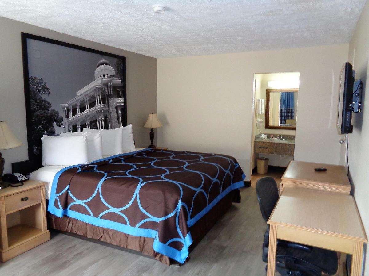 Super 8 By Wyndham Gulfport Near Biloxi - thumb 44