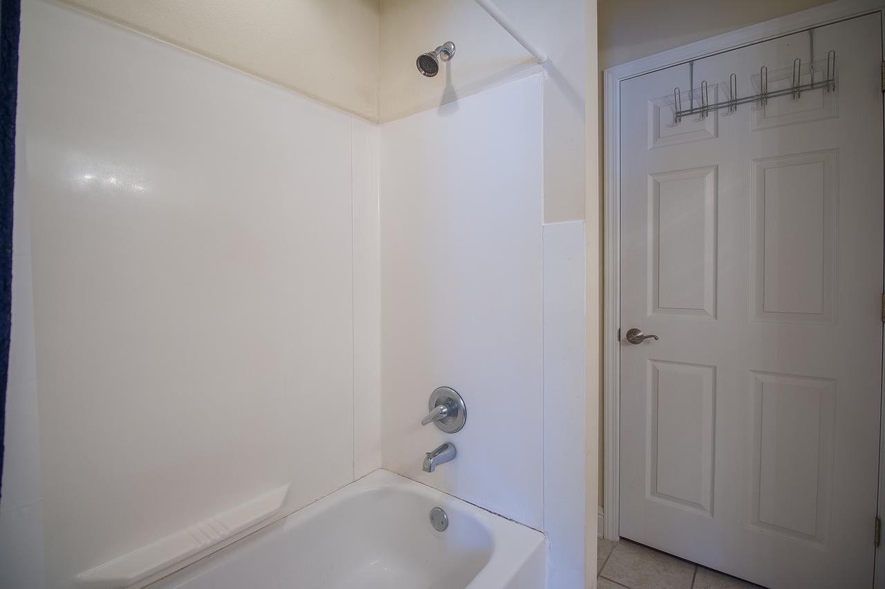 Oak Shores 93 - Two Bedroom Apartment - thumb 2