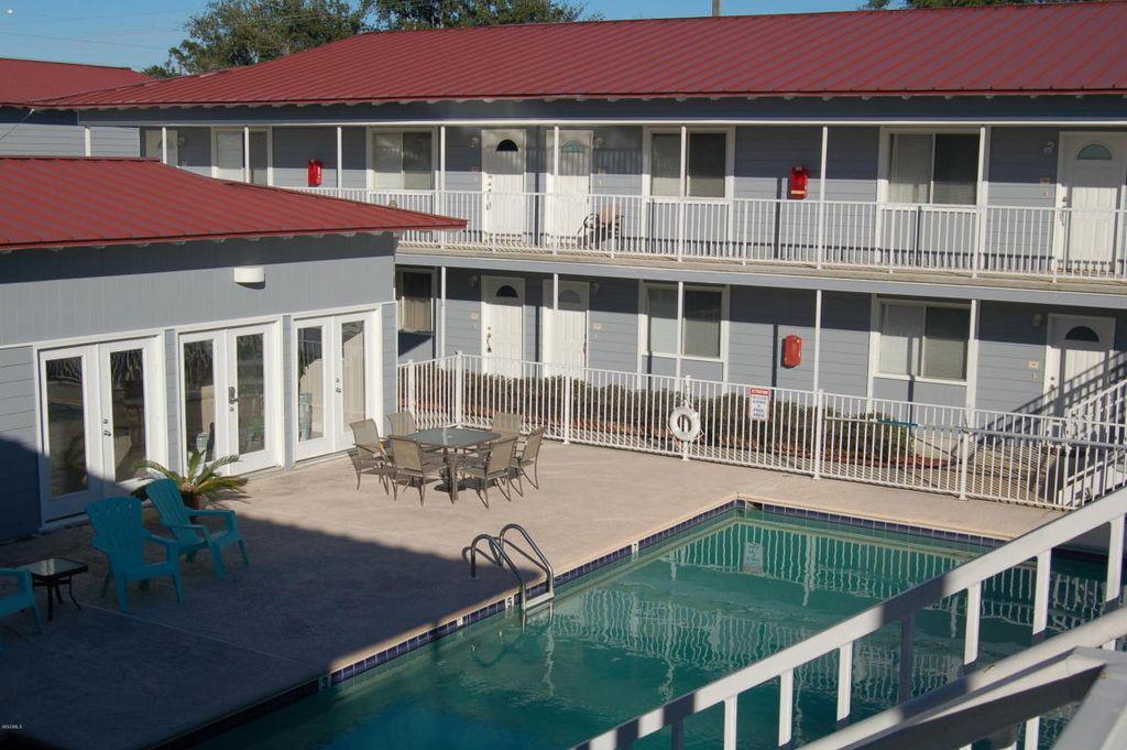 Oak Shores 93 - Two Bedroom Apartment - thumb 12