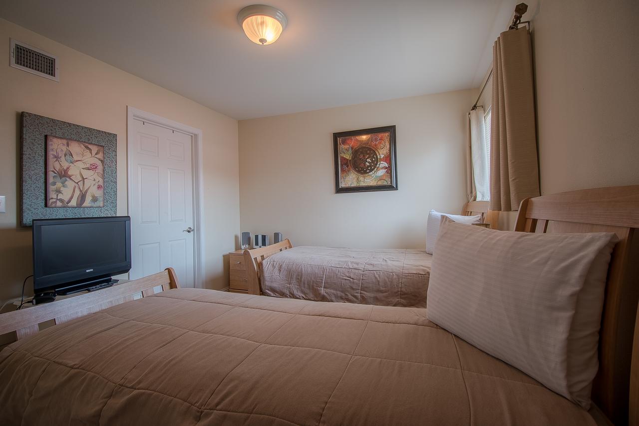 Oak Shores 93 - Two Bedroom Apartment - thumb 9