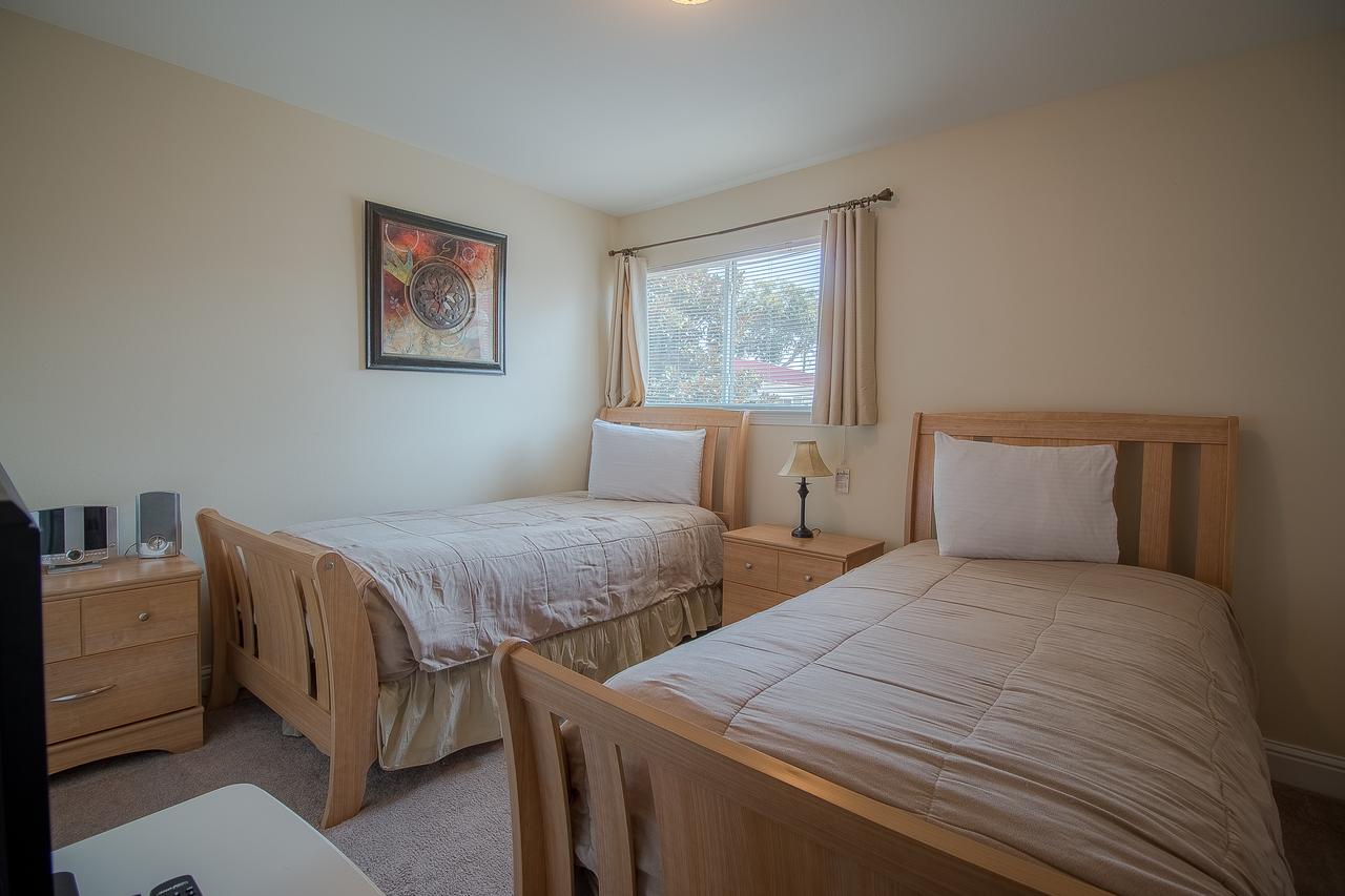 Oak Shores 93 - Two Bedroom Apartment - thumb 3