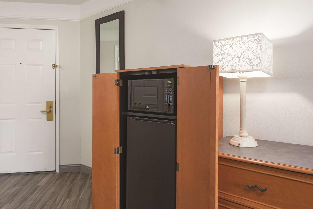 La Quinta By Wyndham St. Louis Westport - thumb 11