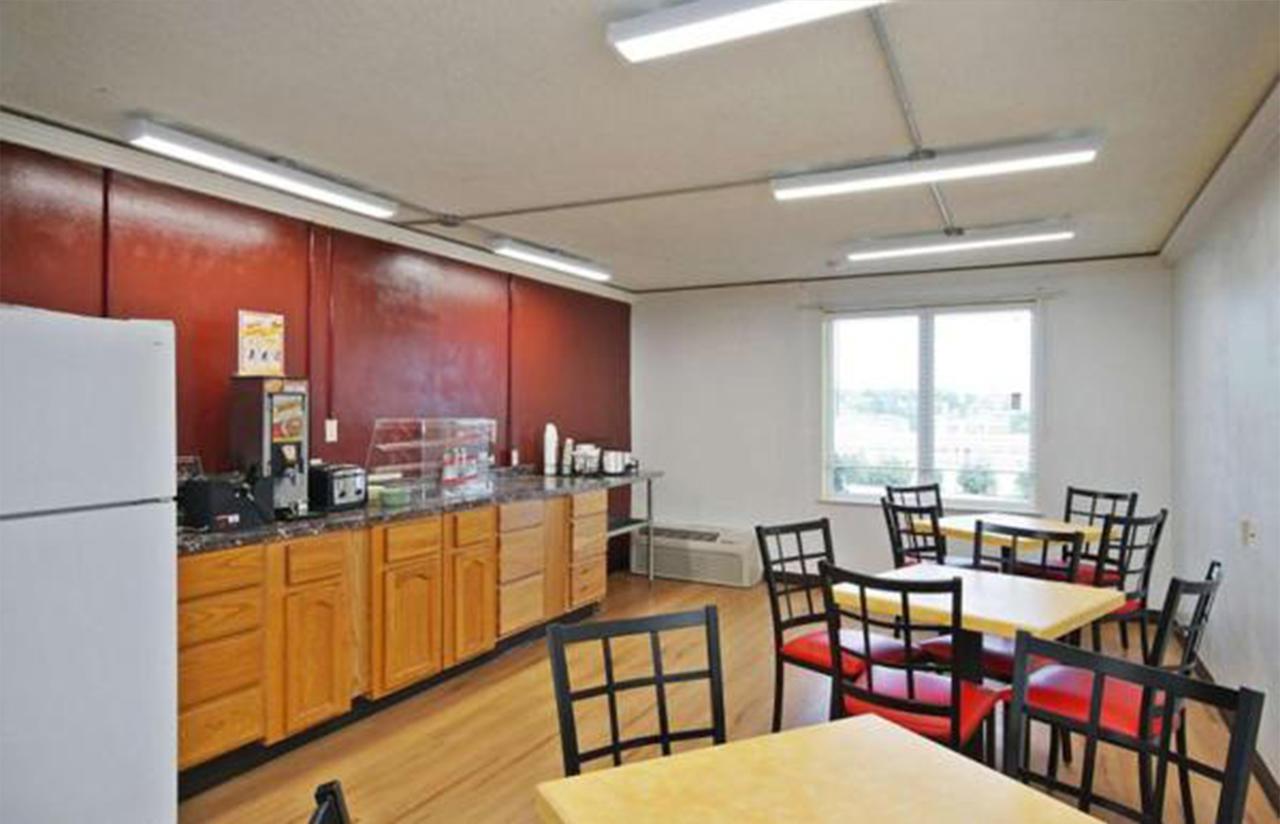 Red Lion Inn & Suites Kansas City Independence - thumb 6