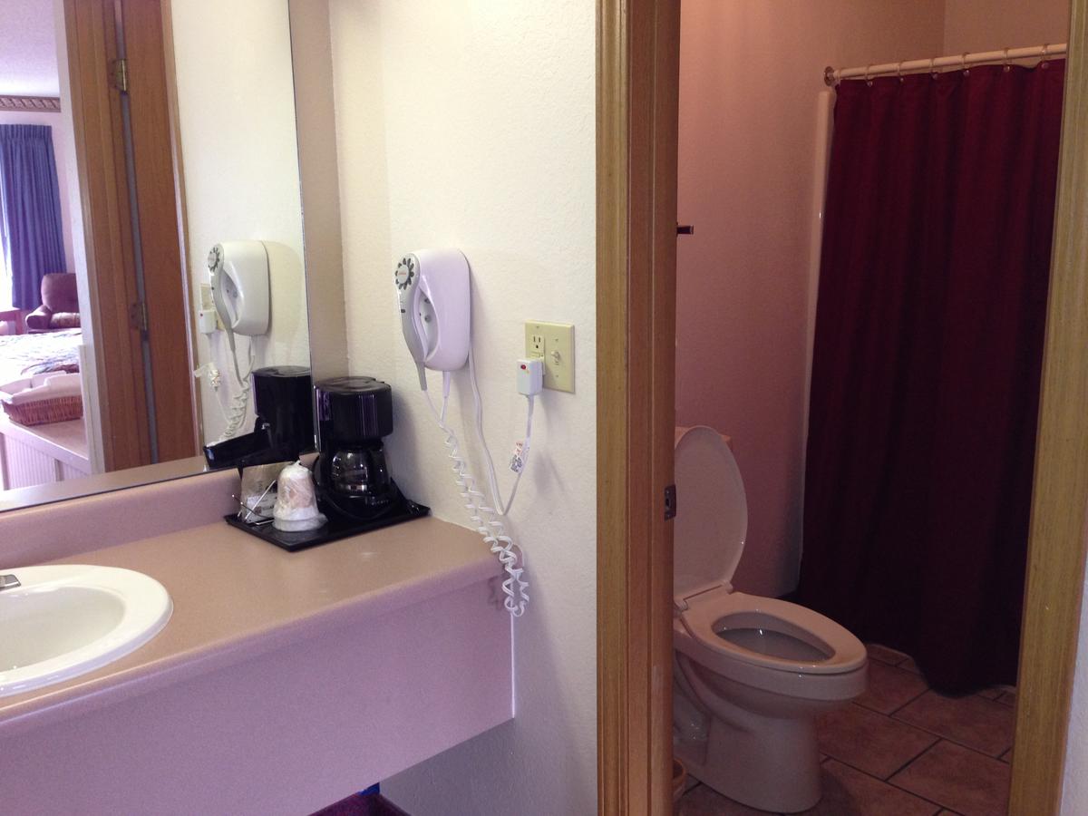 Twelve Oaks Inn - thumb 13