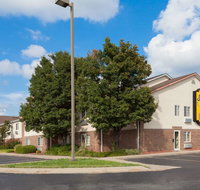 Super 8 by Wyndham Carthage - Accommodation Ohio