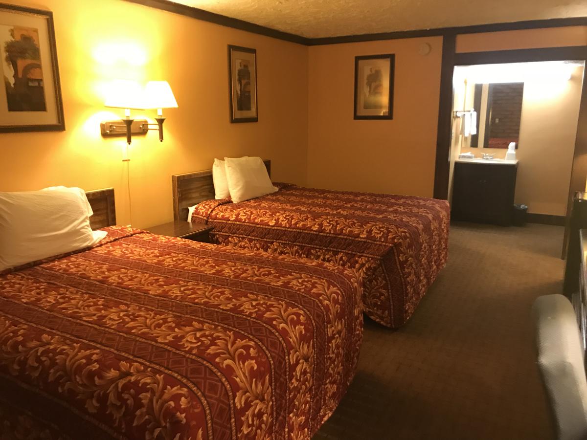 Carthage Inn - thumb 9