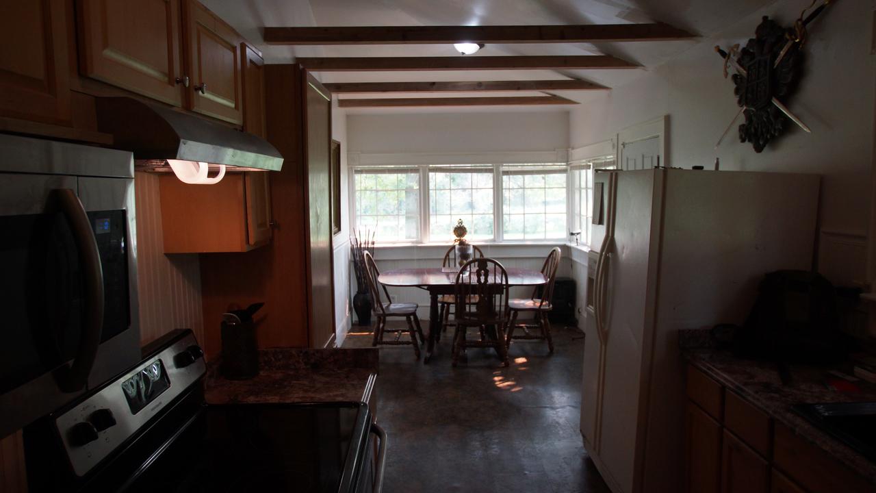 3 Bedroom Home / 4 Beds - Sleeps 8 / Near Concerts And Sports - thumb 6