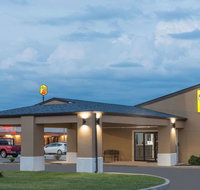 Super 8 by Wyndham Charleston MO - Accommodation Ohio