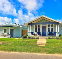 Walk to Beach From Outstanding Classic Residence - Accommodation Ohio