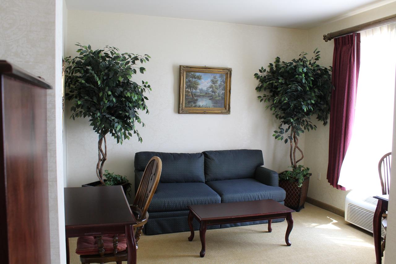 Silverland Inn & Suites - thumb 5