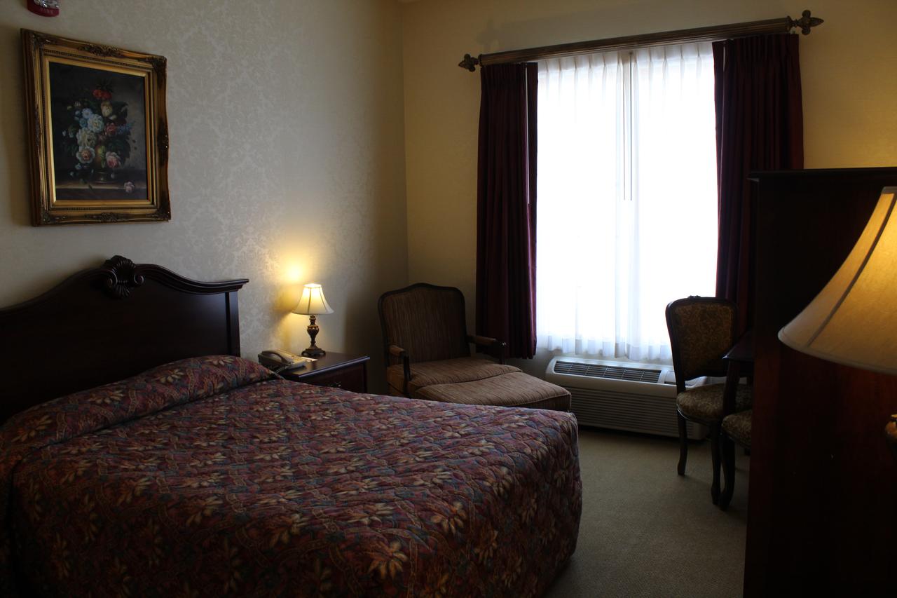 Silverland Inn & Suites - thumb 39