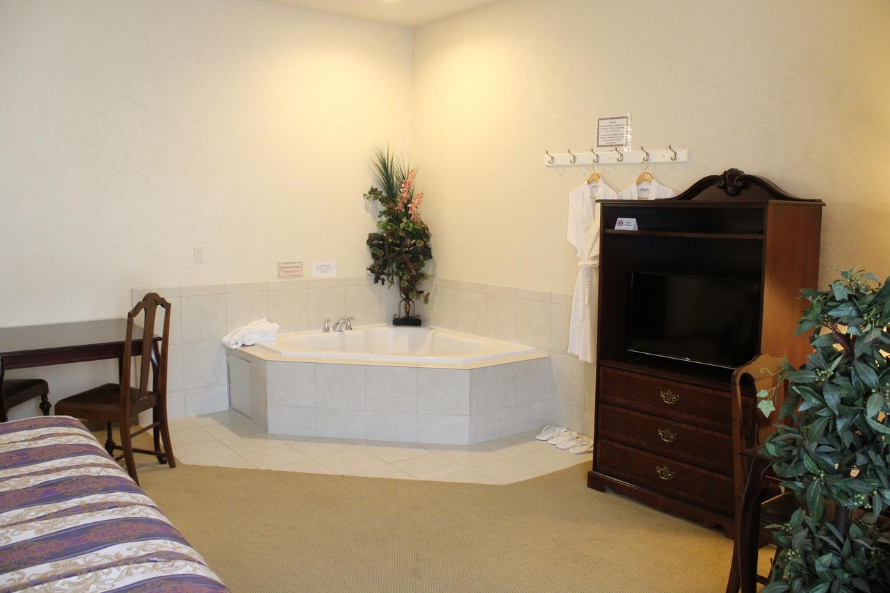 Silverland Inn & Suites - thumb 30