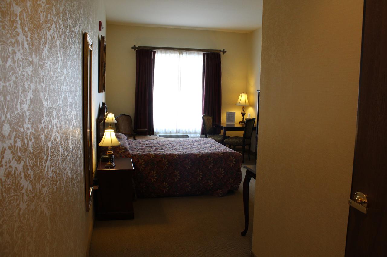 Silverland Inn & Suites - thumb 41