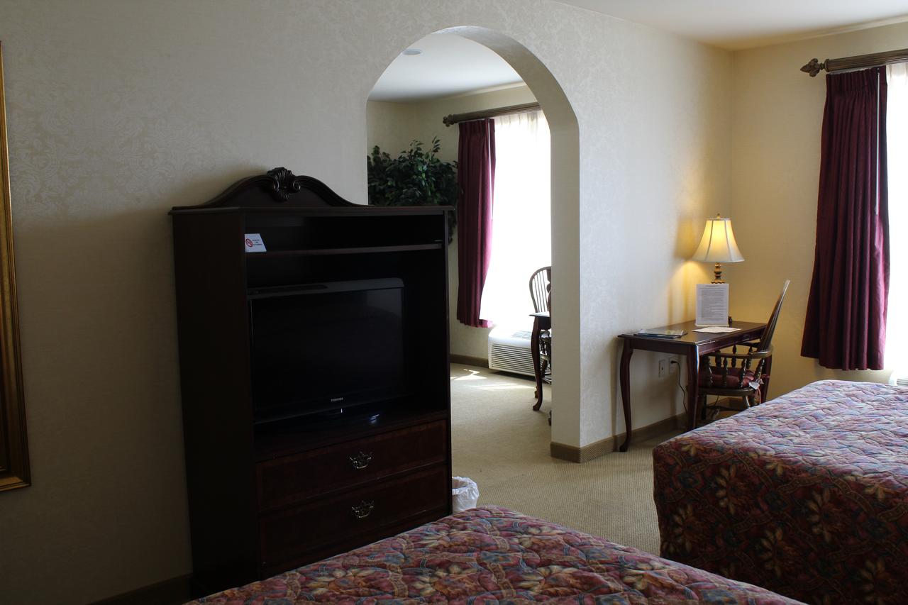 Silverland Inn & Suites - thumb 7