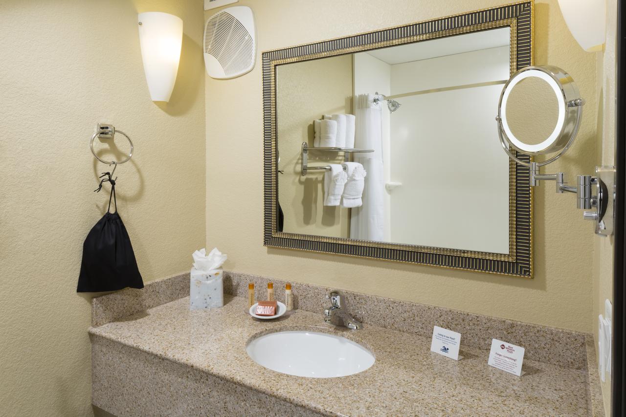 Best Western Plus Henderson Hotel - thumb 20