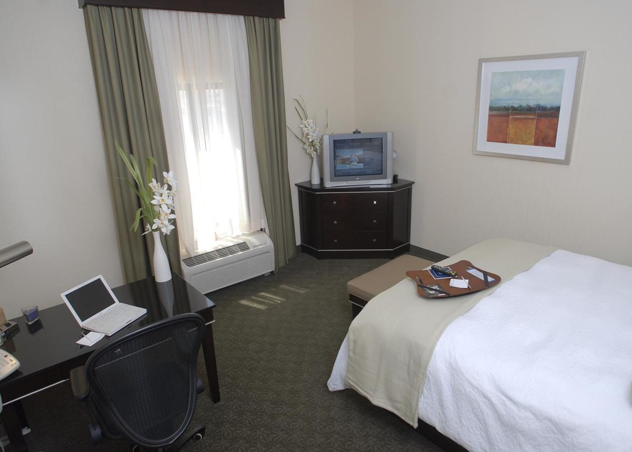 Hampton Inn & Suites Las Vegas South - thumb 20