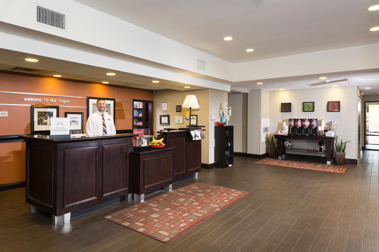 Hampton Inn & Suites Las Vegas South - thumb 3