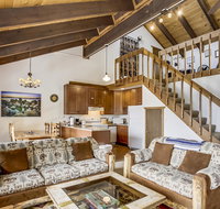 2 Bedroom Condo - Steps To The Slopes  Views Of Lake Tahoe Condo - Accommodation Ohio