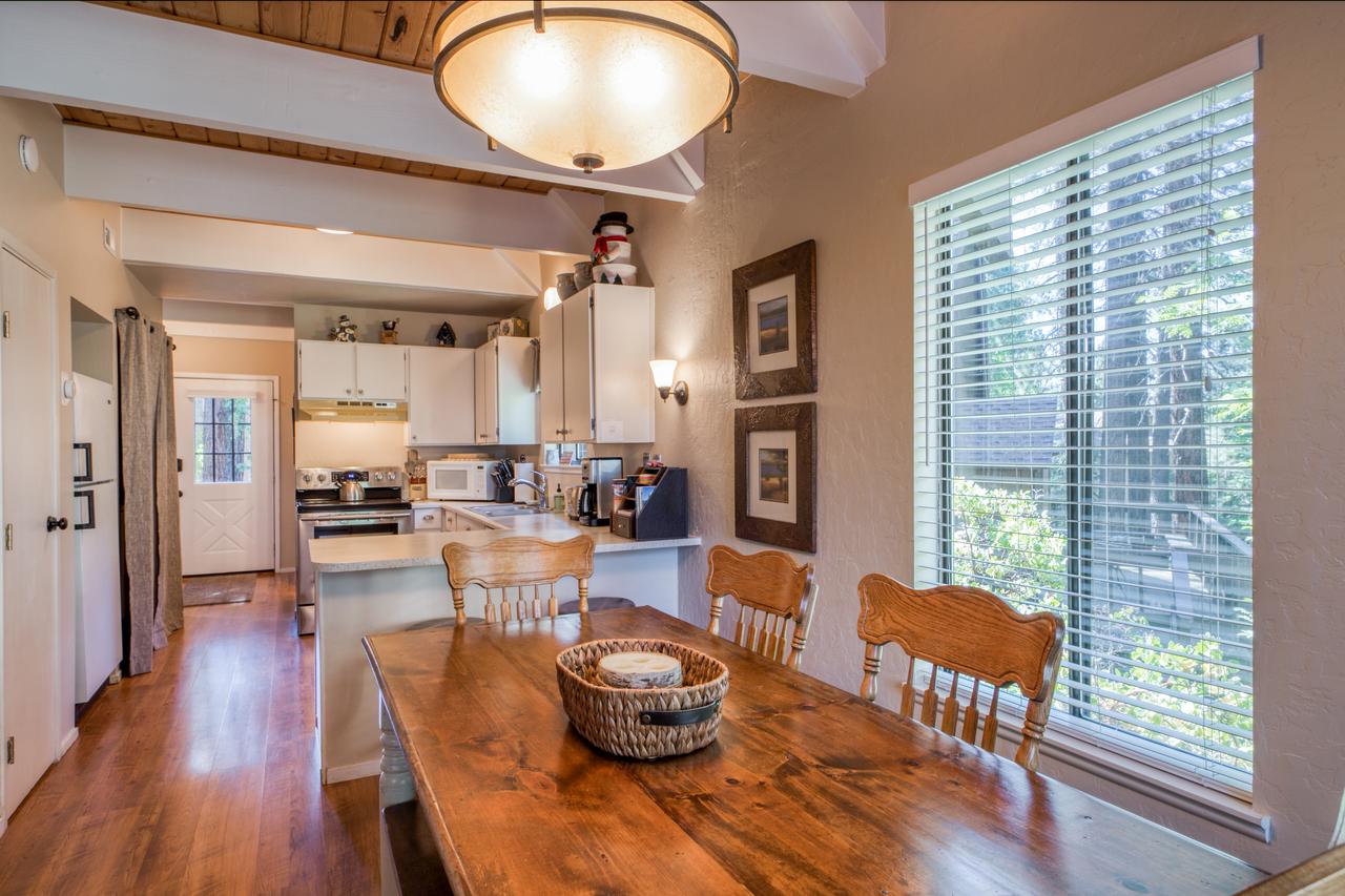 Fairway Park Cabin - thumb 7