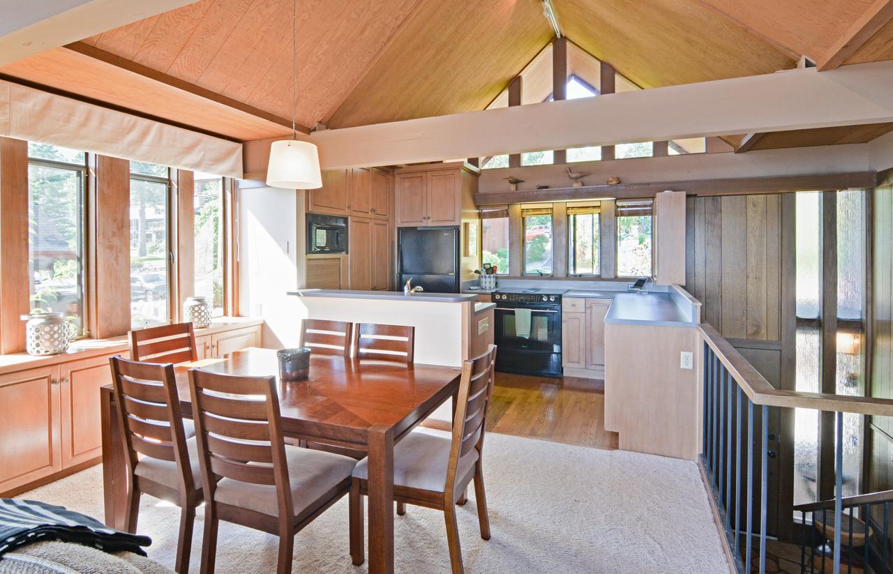 557 Lakeshore Blvd Townhouse Unit 120 - thumb 9