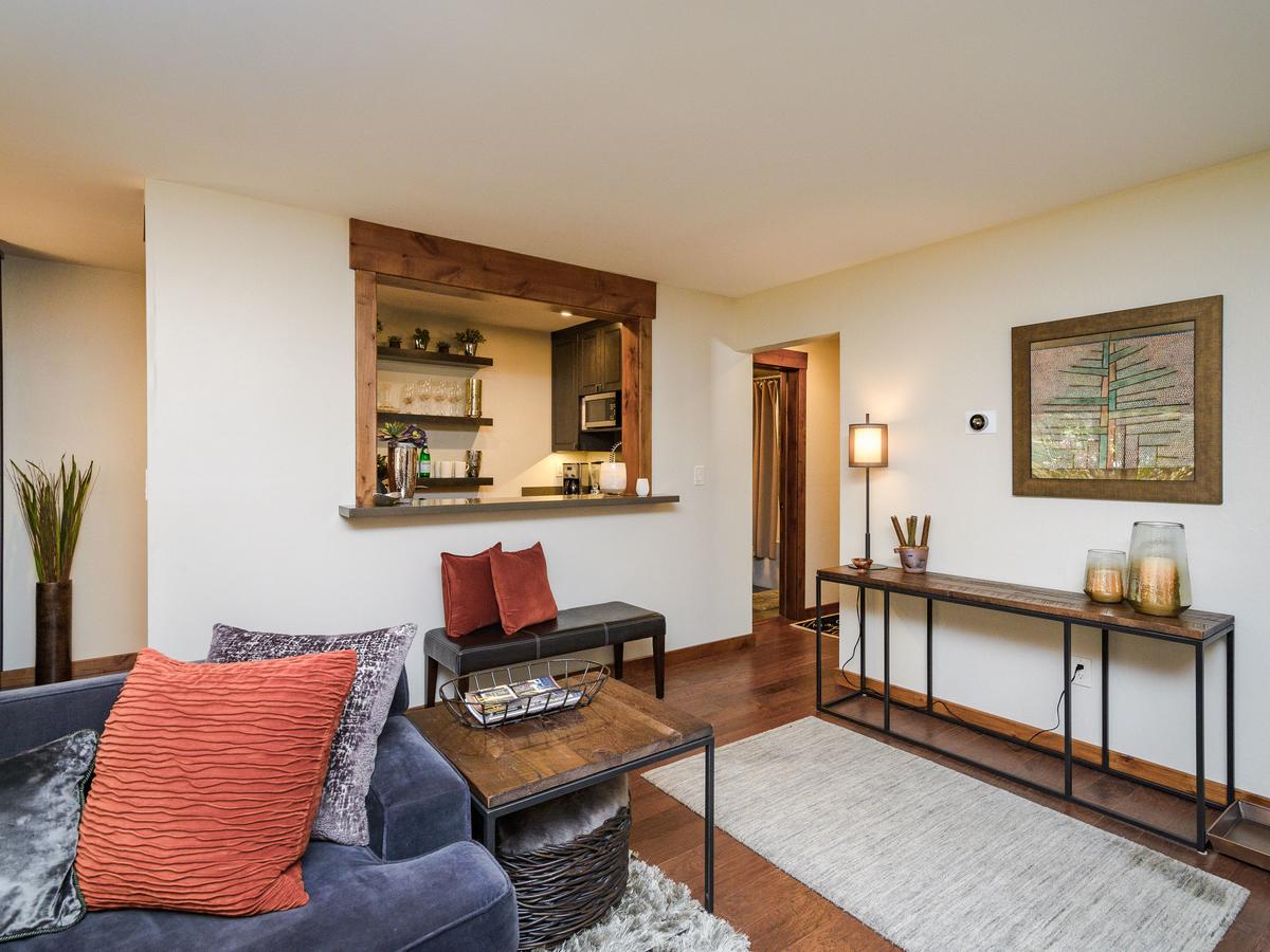 1000 Lakeshore Blvd Condo Unit 4 - thumb 16