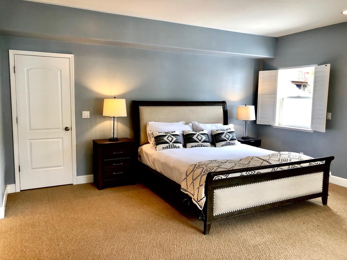 Spectacular Unobstructed Views Of Diamond Peak Spacious & Modern - Steps Away - thumb 20