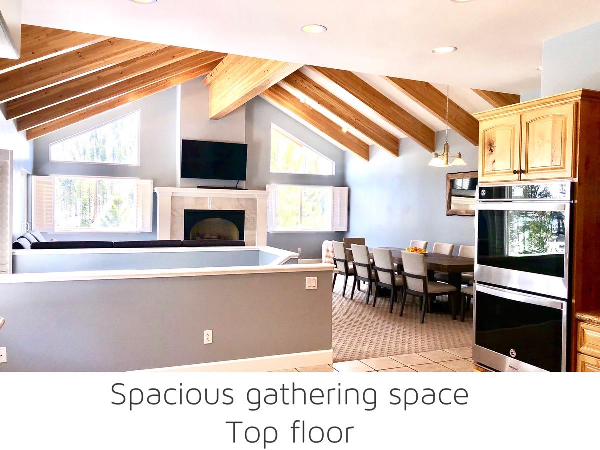 Spectacular Unobstructed Views Of Diamond Peak Spacious & Modern - Steps Away - thumb 10