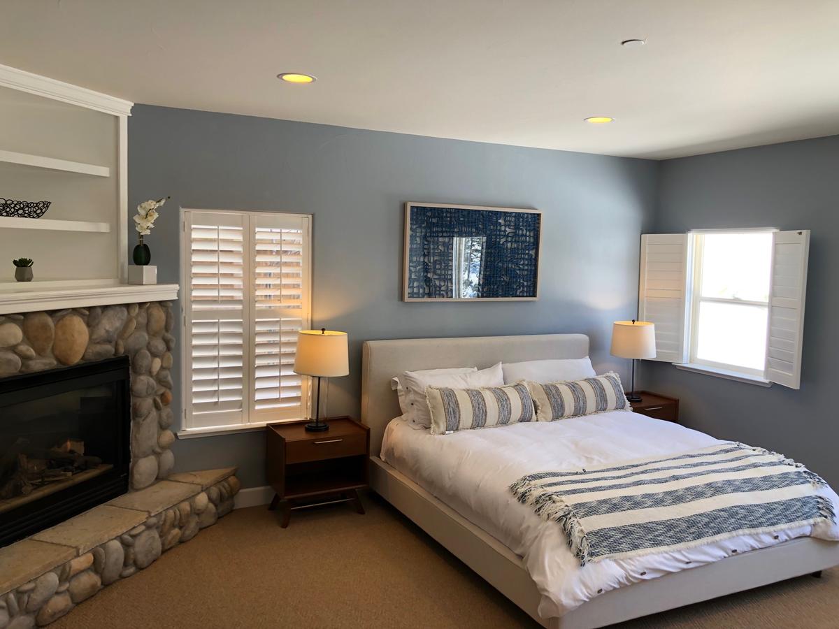 Spectacular Unobstructed Views Of Diamond Peak Spacious & Modern - Steps Away - thumb 26