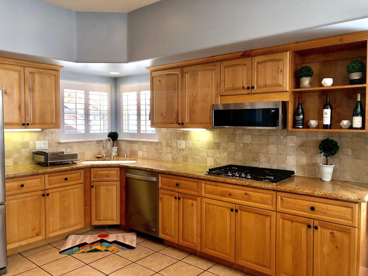 Spectacular Unobstructed Views Of Diamond Peak Spacious & Modern - Steps Away - thumb 15