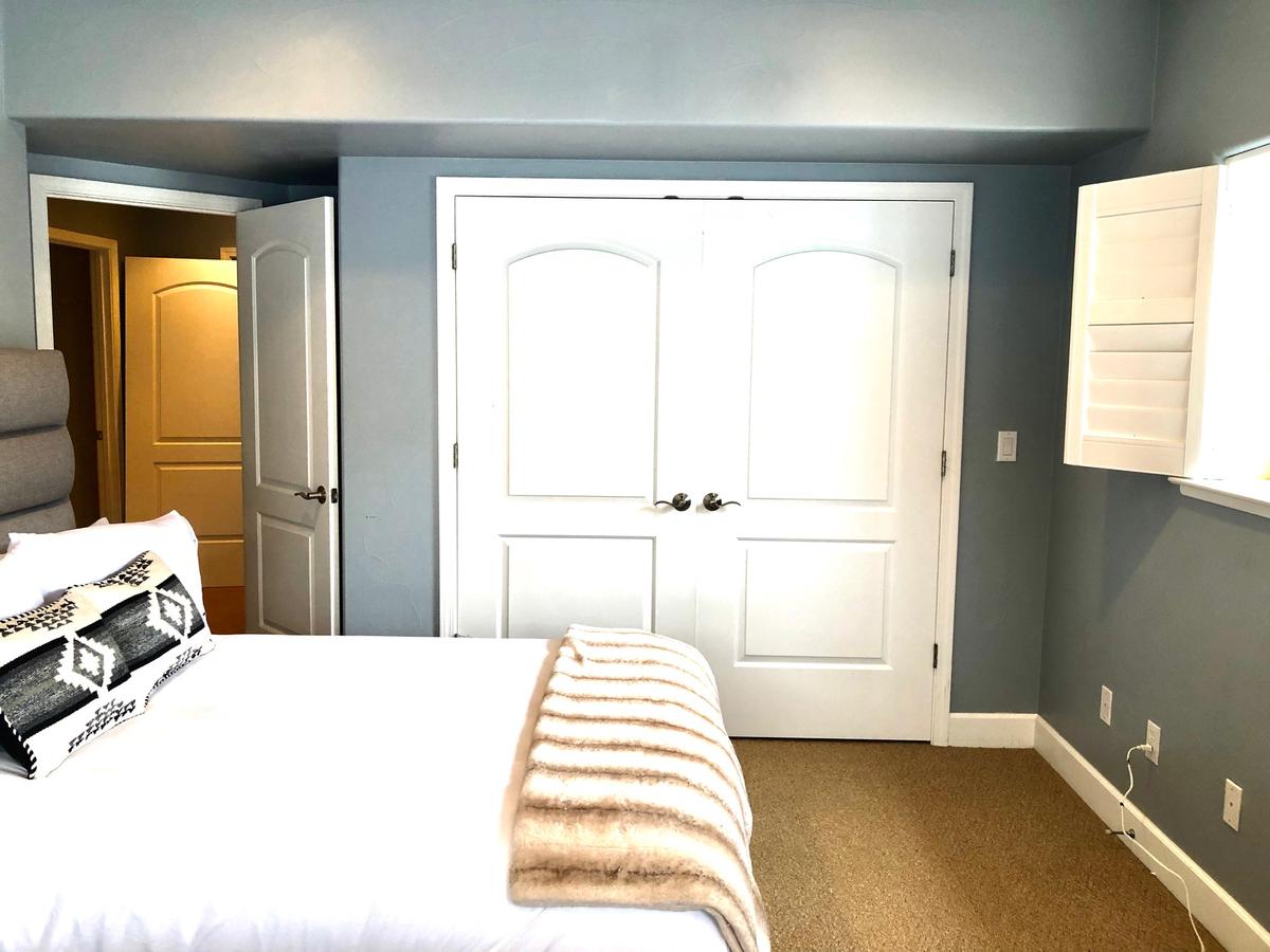 Spectacular Unobstructed Views Of Diamond Peak Spacious & Modern - Steps Away - thumb 33