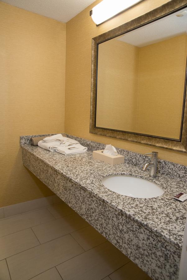 Hampton Falls Inn - thumb 29