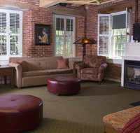 Common Man Inn  Restaurant Claremont - Accommodation Ohio