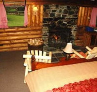 Rustic Log Cabins - Accommodation Ohio