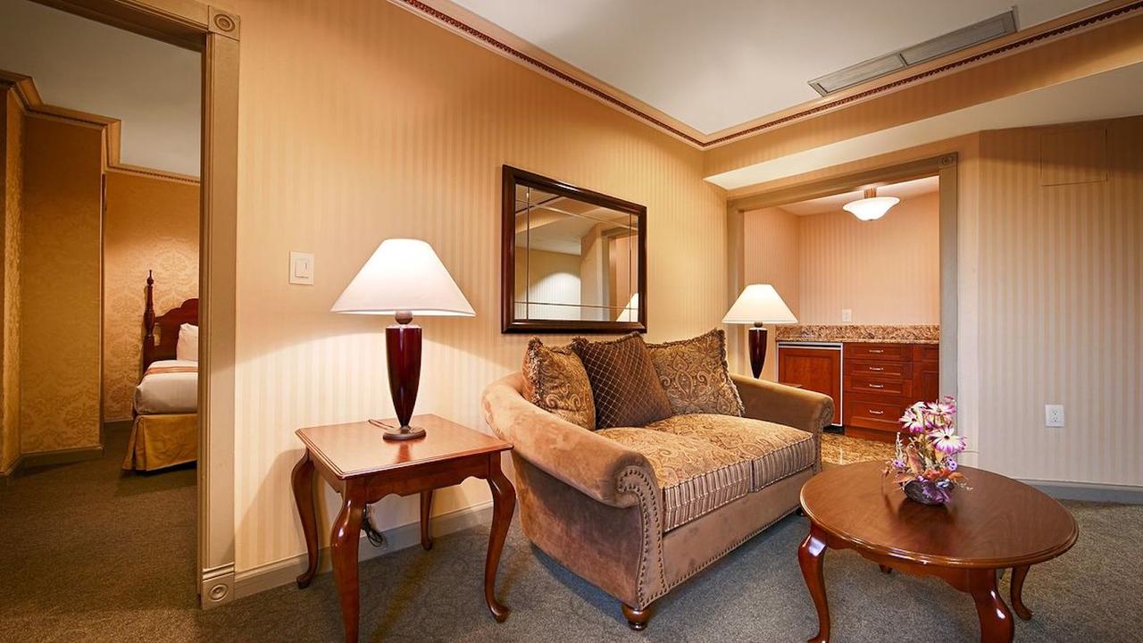 Best Western Plus Robert Treat - thumb 5