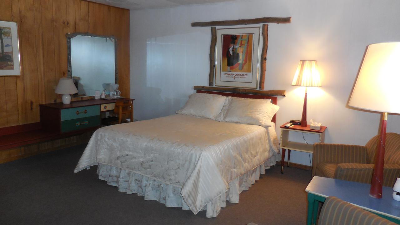 Elkhorn Lodge - thumb 1