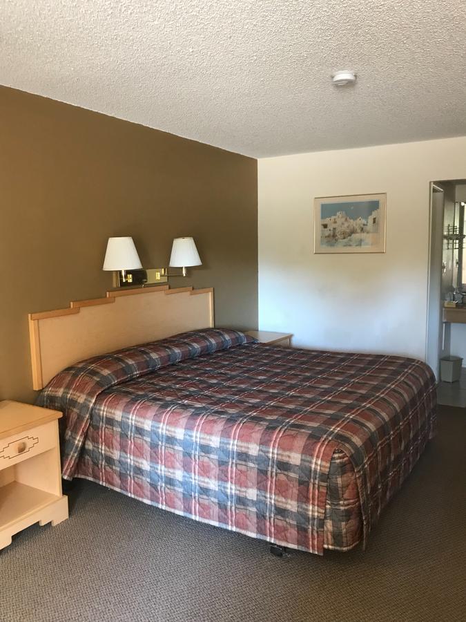 El Meson Lodge - thumb 12