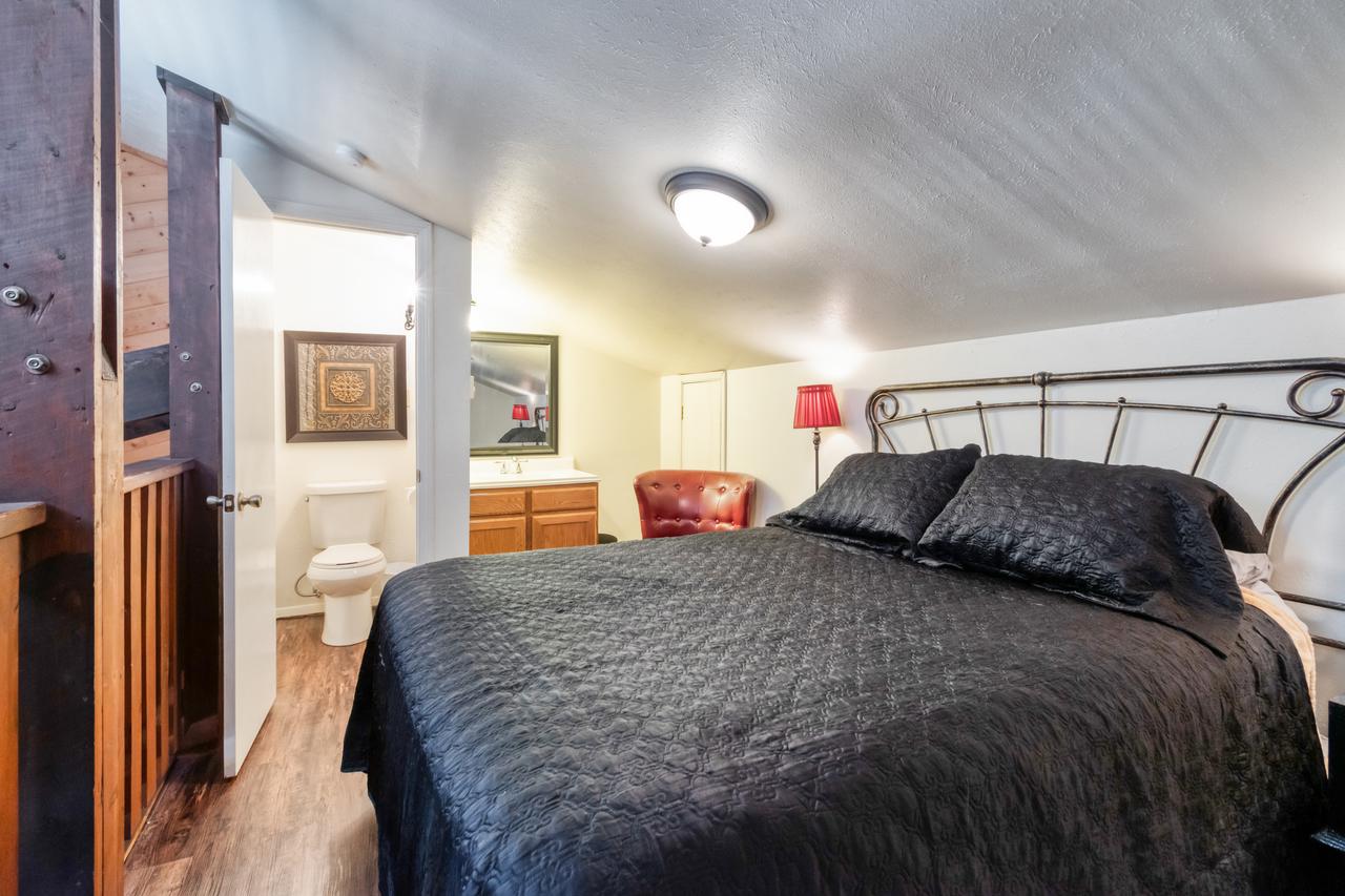 Redwood Commons B12 - thumb 15